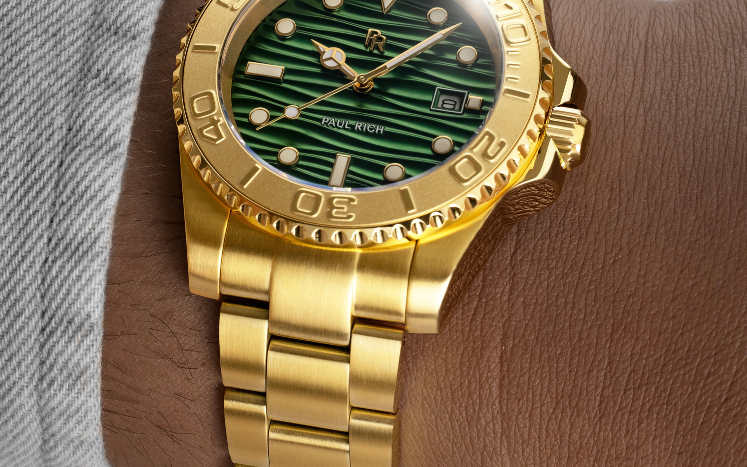 Introducing Crystal Bay — A New Chapter in Women's Watches Introducing Crystal Bay — A New Chapter in Women's Watches