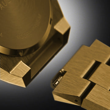 Transfigure your timepiece Transfigure your timepiece