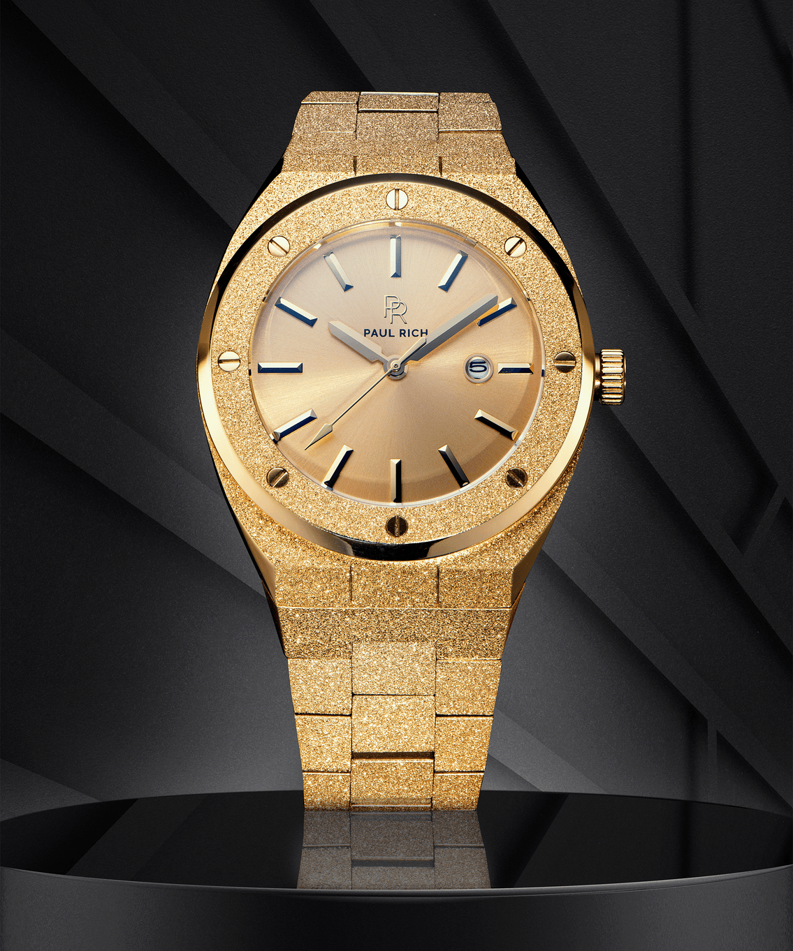 Gold watch with a black background product_visual Gold watch with a black background product_visual